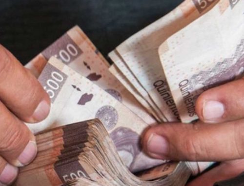 AMLO pide a ministros de SCJN recortar sus salarios en 25%