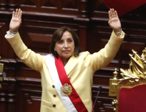 Boluarte declara ante fiscalía de Perú por caso de corrupción