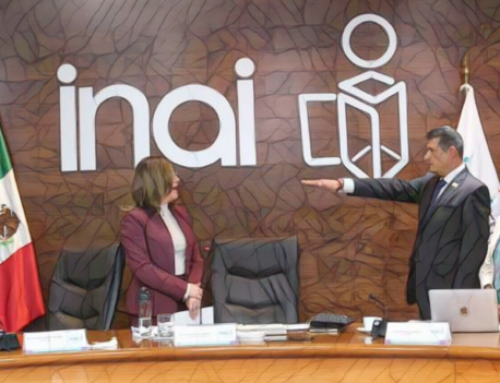 INAI nombra a Adrián Alcalá como nuevo presidente por tres años